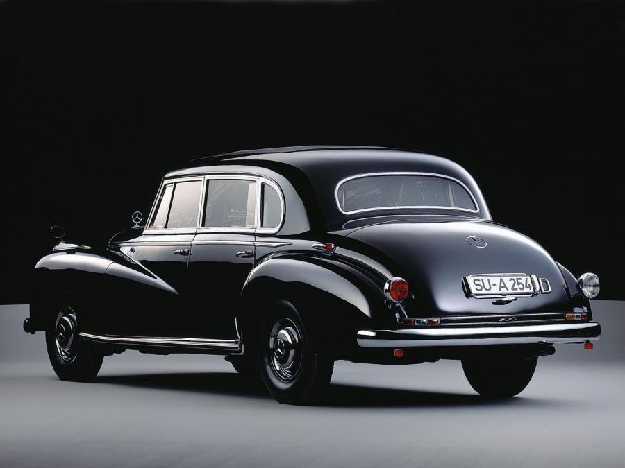  Mercedes-Benz 300 Limousine 1951 года  (фото 3 из 23)